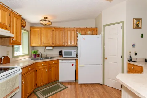23 Aberdeen Drive Stratham NH 03885