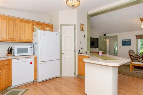 23 Aberdeen Drive Stratham NH 03885