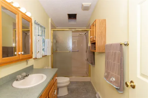 23 Aberdeen Drive Stratham NH 03885