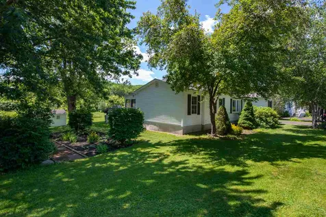 23 Aberdeen Drive Stratham NH 03885