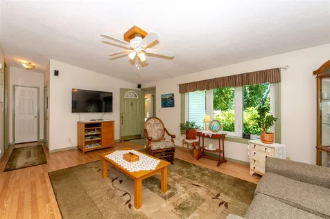 23 Aberdeen Drive Stratham NH 03885