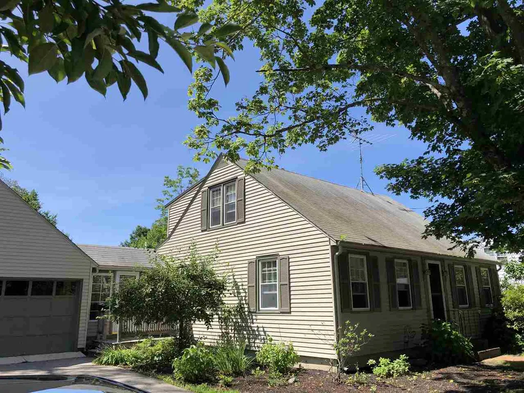 5 Comings Court Exeter NH 03833