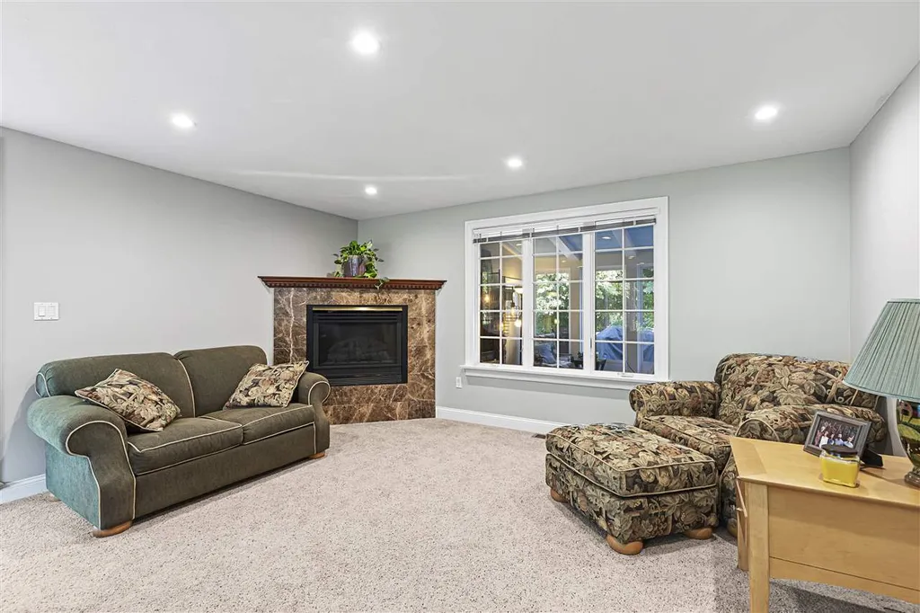4 Karen Lane Salem NH 03079
