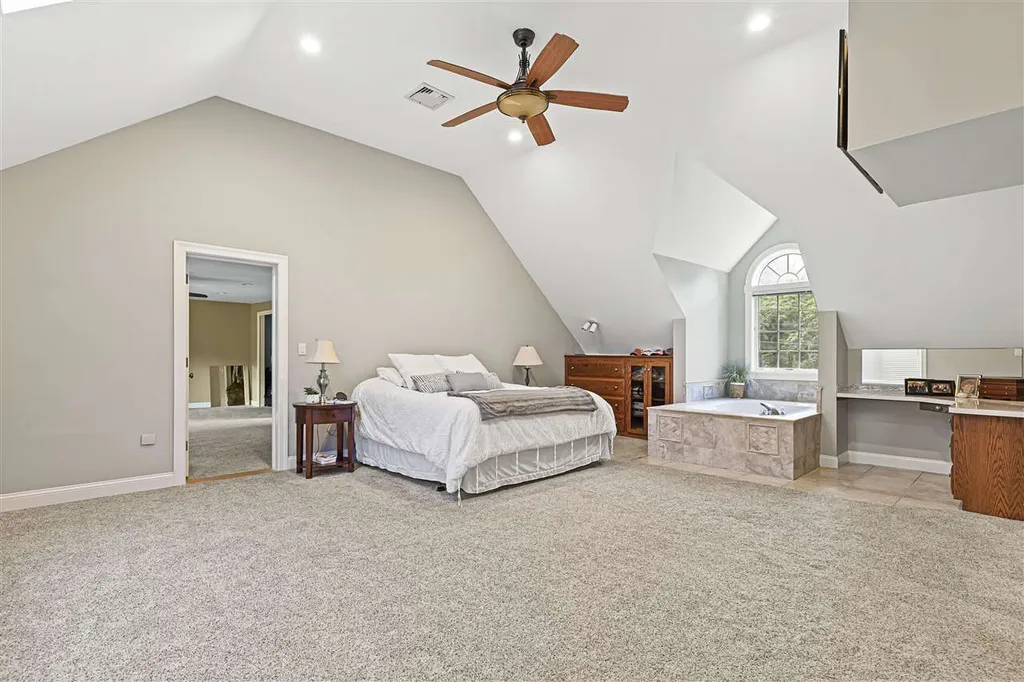 4 Karen Lane Salem NH 03079
