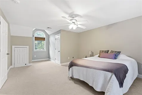 4 Karen Lane Salem NH 03079