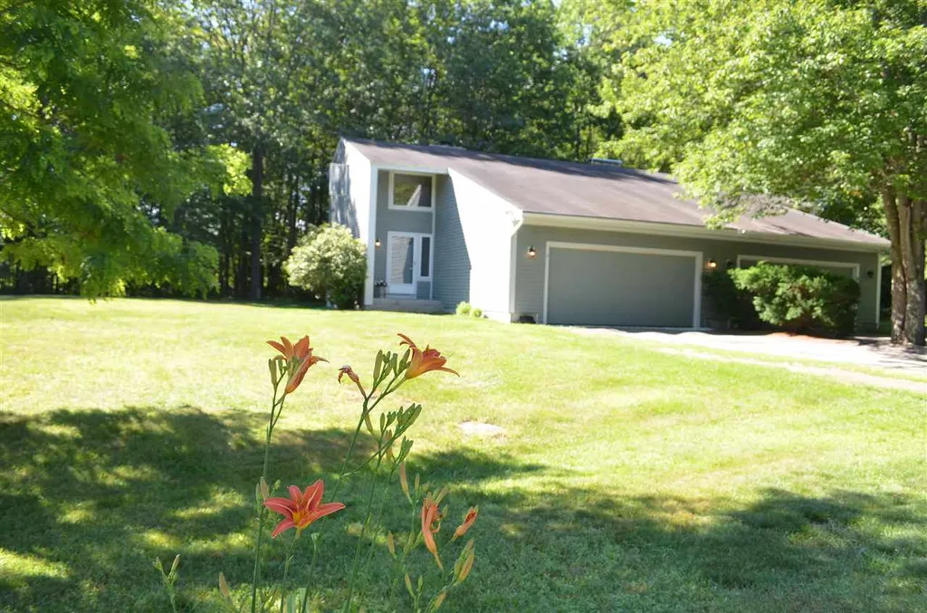 8 Susan Lane Concord NH 03301