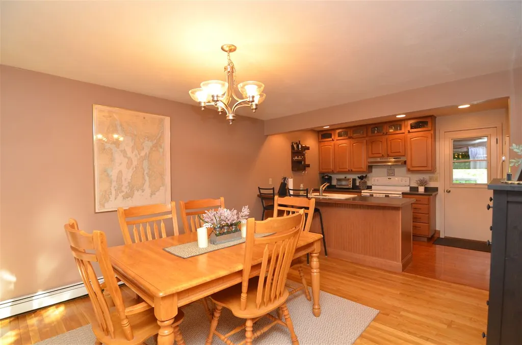 8 Susan Lane Concord NH 03301
