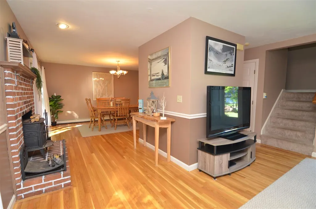 8 Susan Lane Concord NH 03301