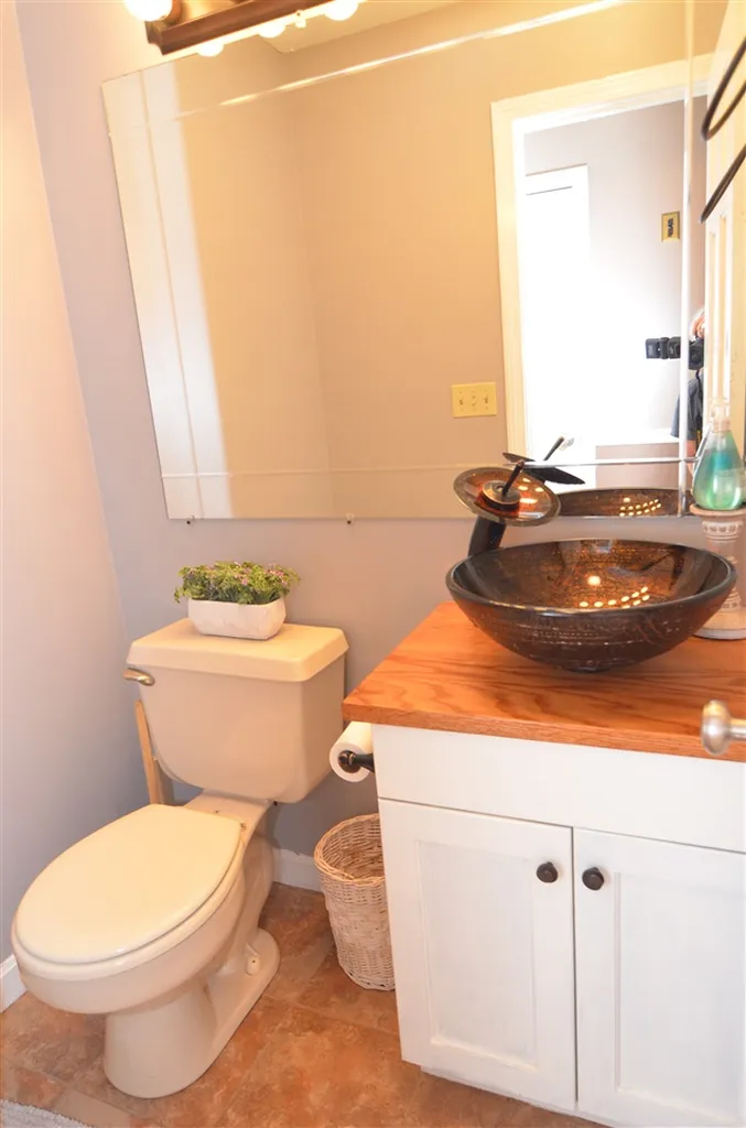 8 Susan Lane Concord NH 03301