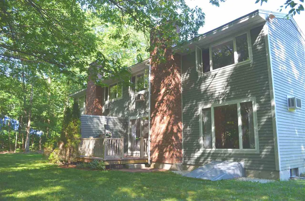 8 Susan Lane Concord NH 03301