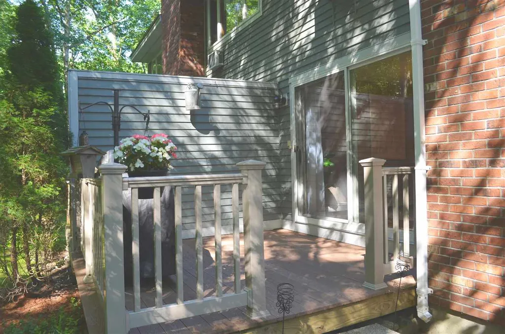 8 Susan Lane Concord NH 03301