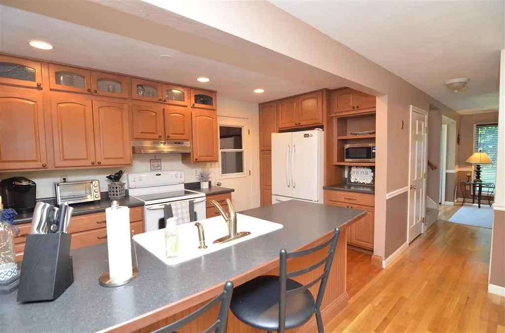 8 Susan Lane Concord NH 03301