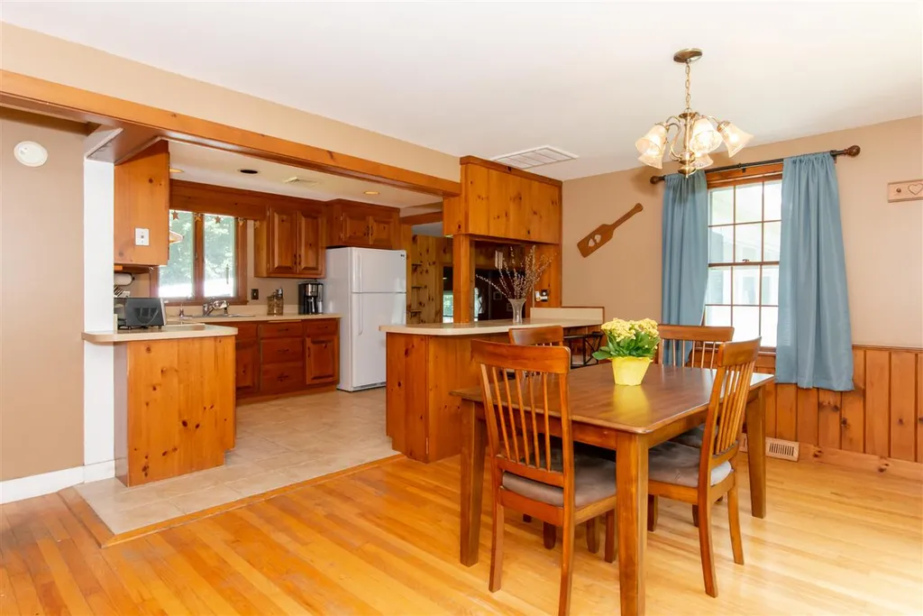 123 Winnicutt Road Stratham NH 03885