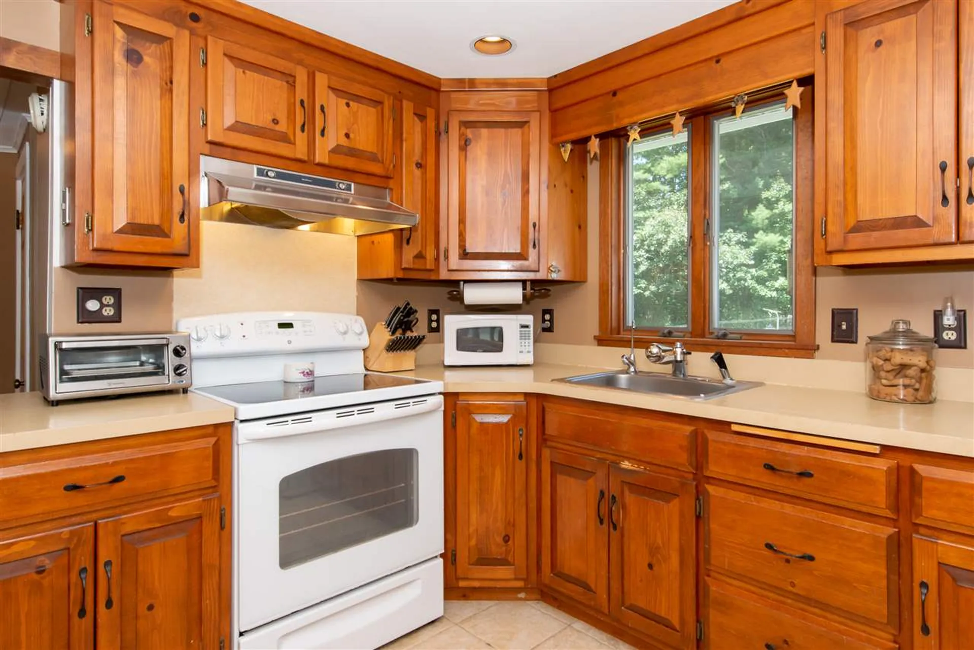 123 Winnicutt Road Stratham NH 03885