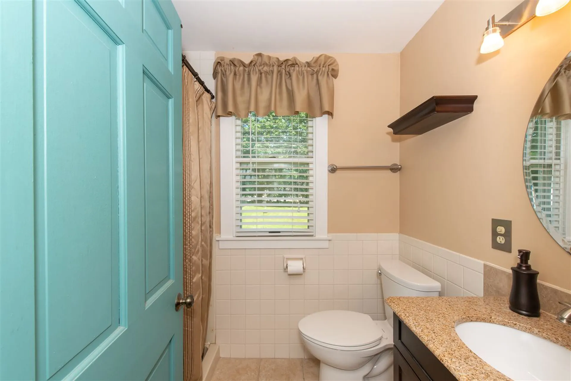 123 Winnicutt Road Stratham NH 03885