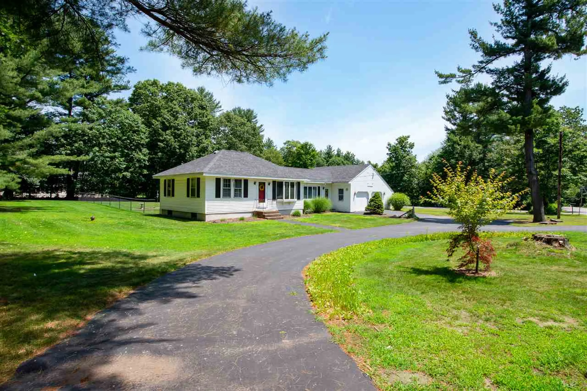 123 Winnicutt Road Stratham NH 03885