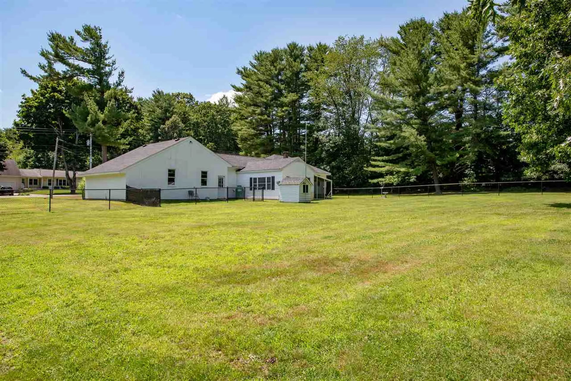 123 Winnicutt Road Stratham NH 03885