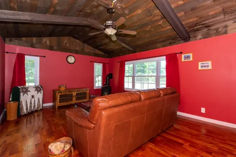 123 Winnicutt Road Stratham NH 03885