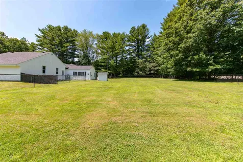 123 Winnicutt Road Stratham NH 03885