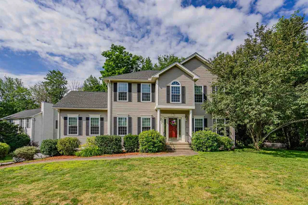 214 Tiffany Lane Manchester NH 03104