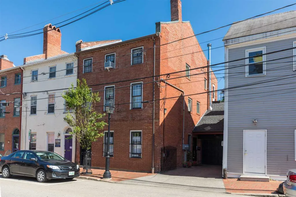 121 Daniel Street Portsmouth NH 03801