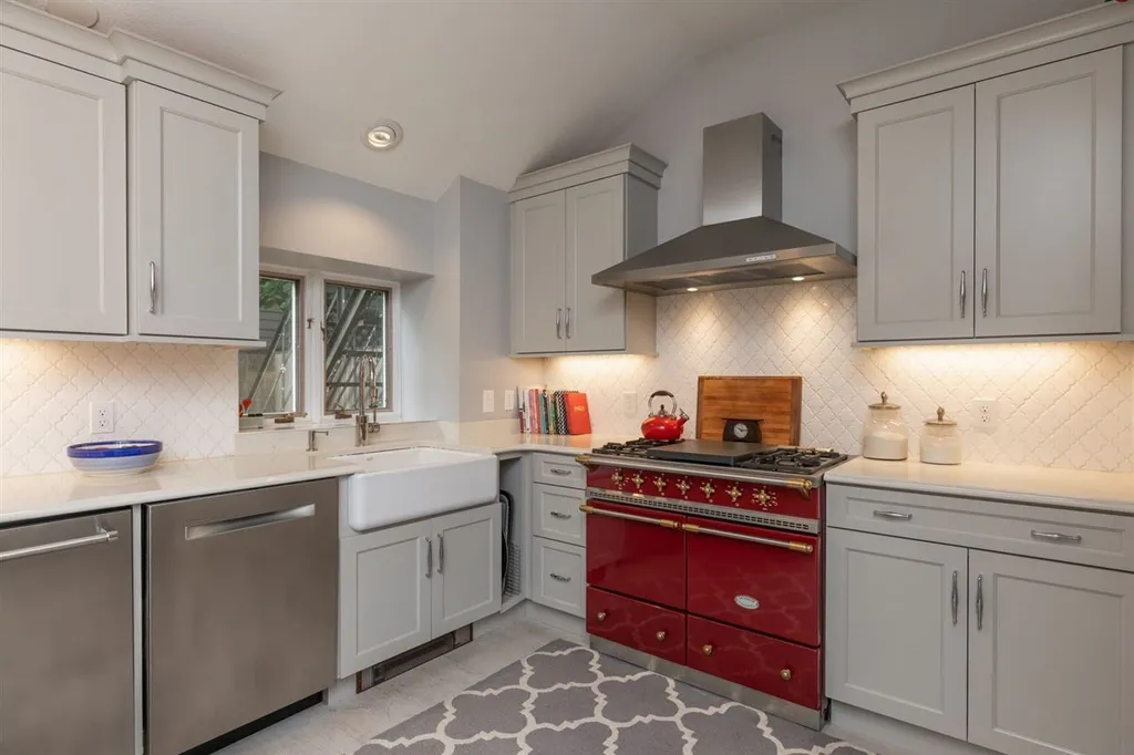 121 Daniel Street Portsmouth NH 03801