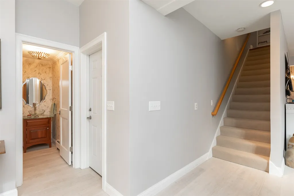 121 Daniel Street Portsmouth NH 03801