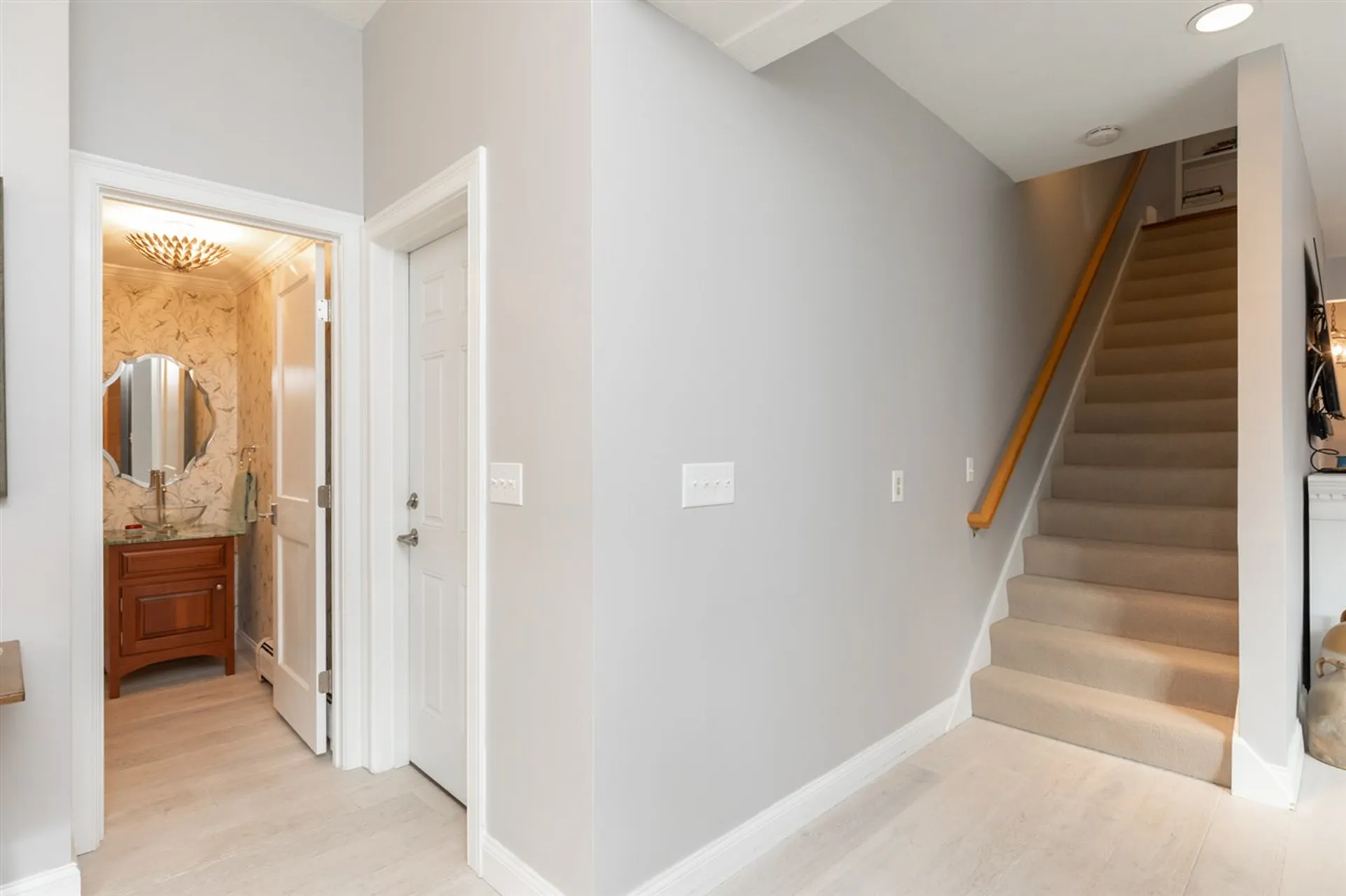 121 Daniel Street Portsmouth NH 03801