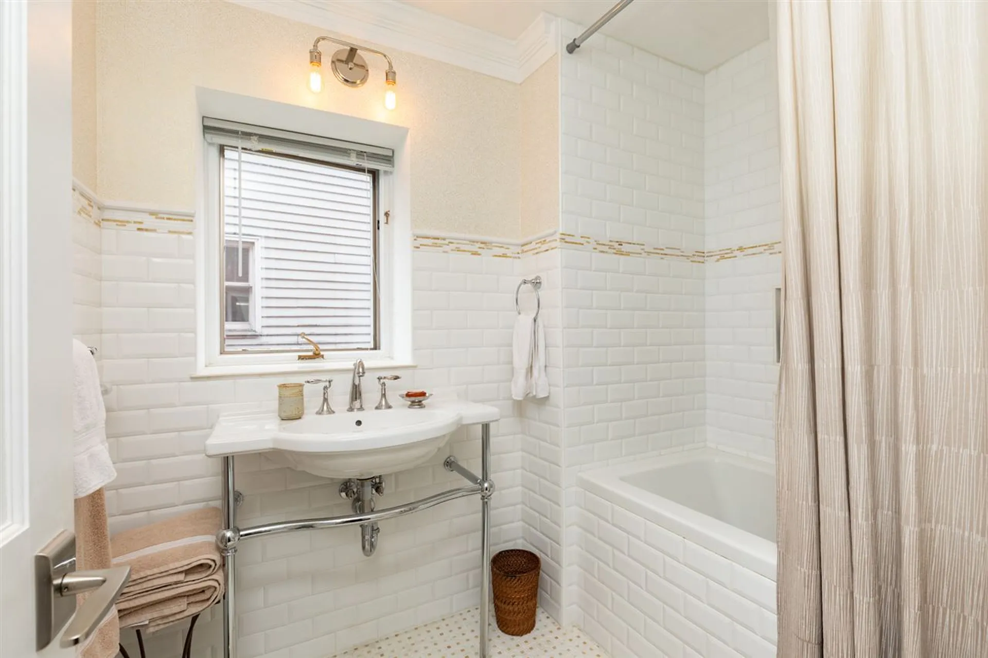 121 Daniel Street Portsmouth NH 03801