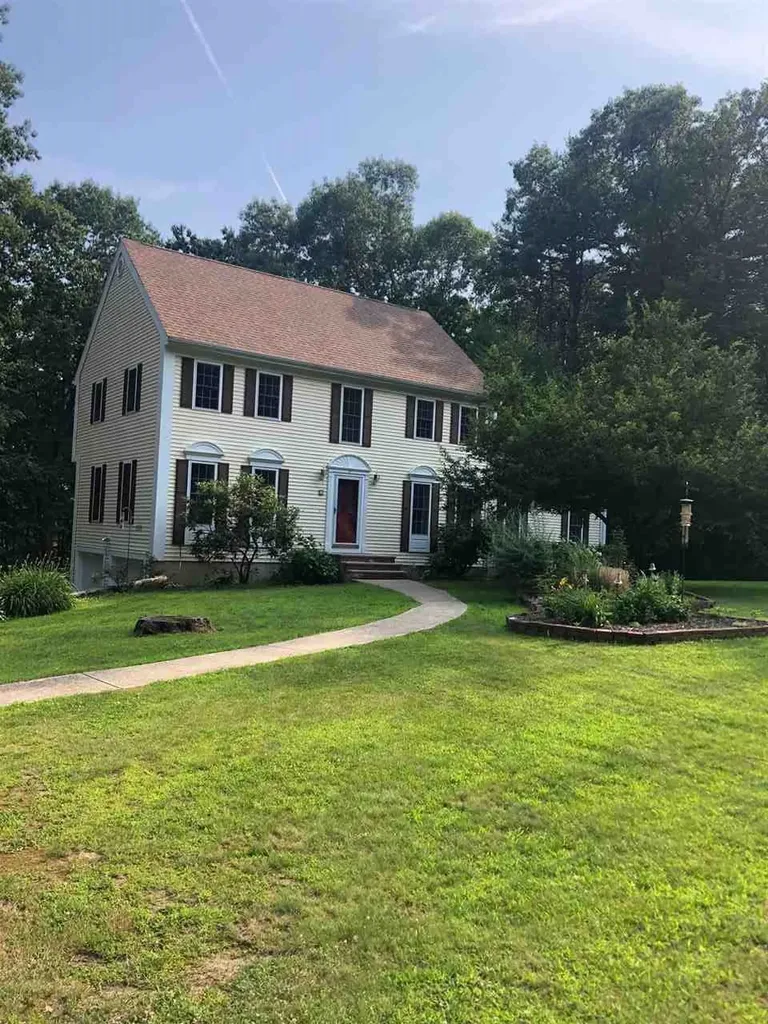 20 Heritage Drive Hampton NH 03842