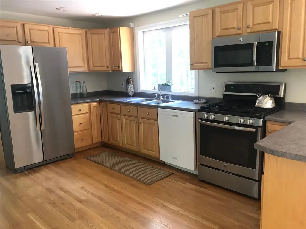 20 Heritage Drive Hampton NH 03842