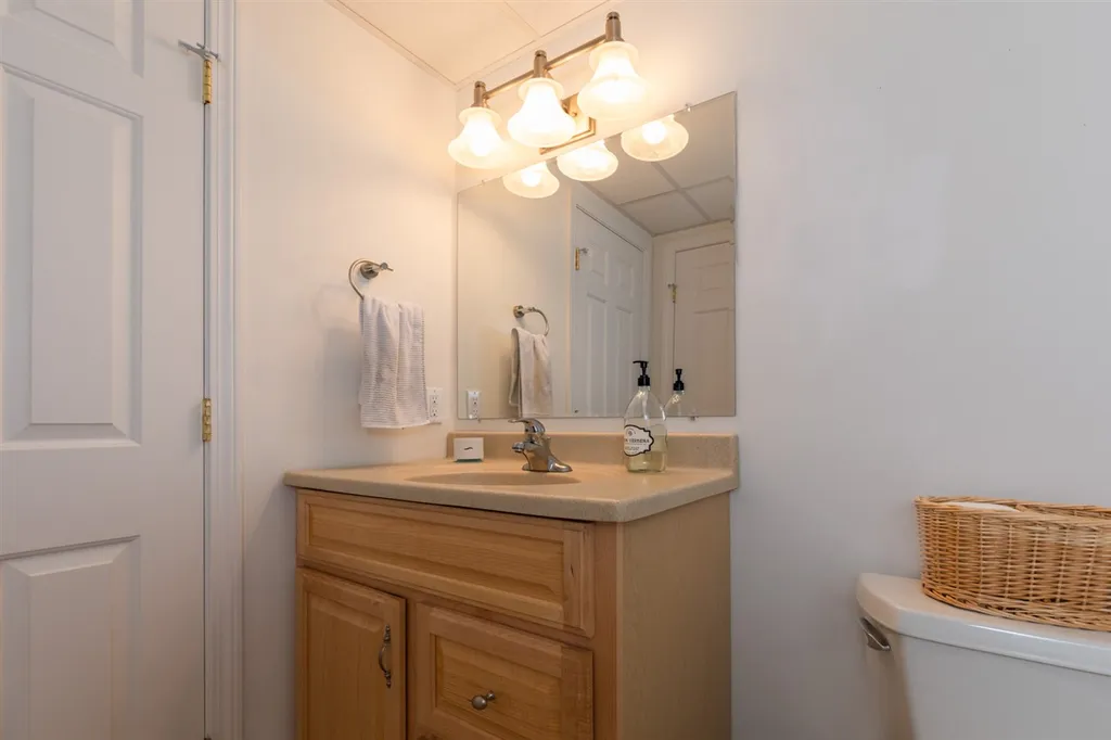 57 Magnolia Lane Newmarket NH 03857