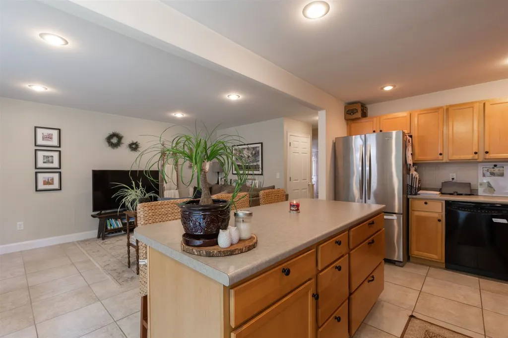 57 Magnolia Lane Newmarket NH 03857