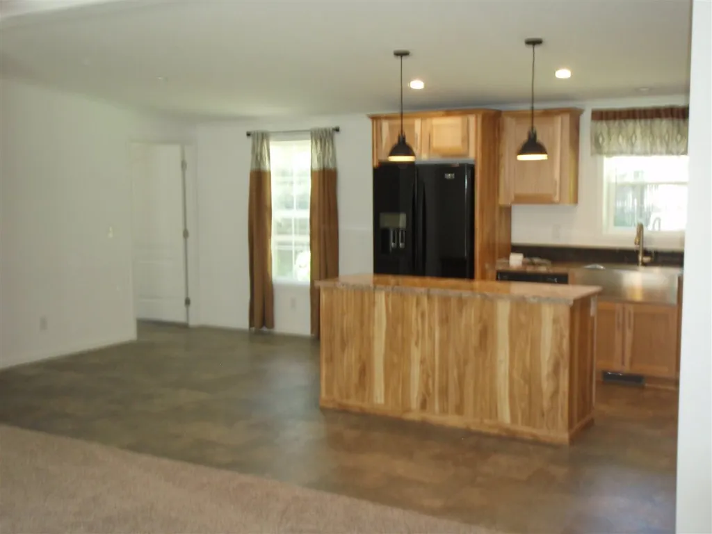 4 Ponderosa Avenue Nashua NH 03062