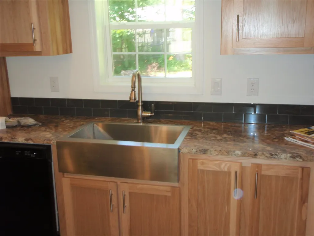 4 Ponderosa Avenue Nashua NH 03062