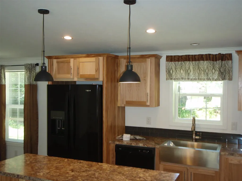 4 Ponderosa Avenue Nashua NH 03062