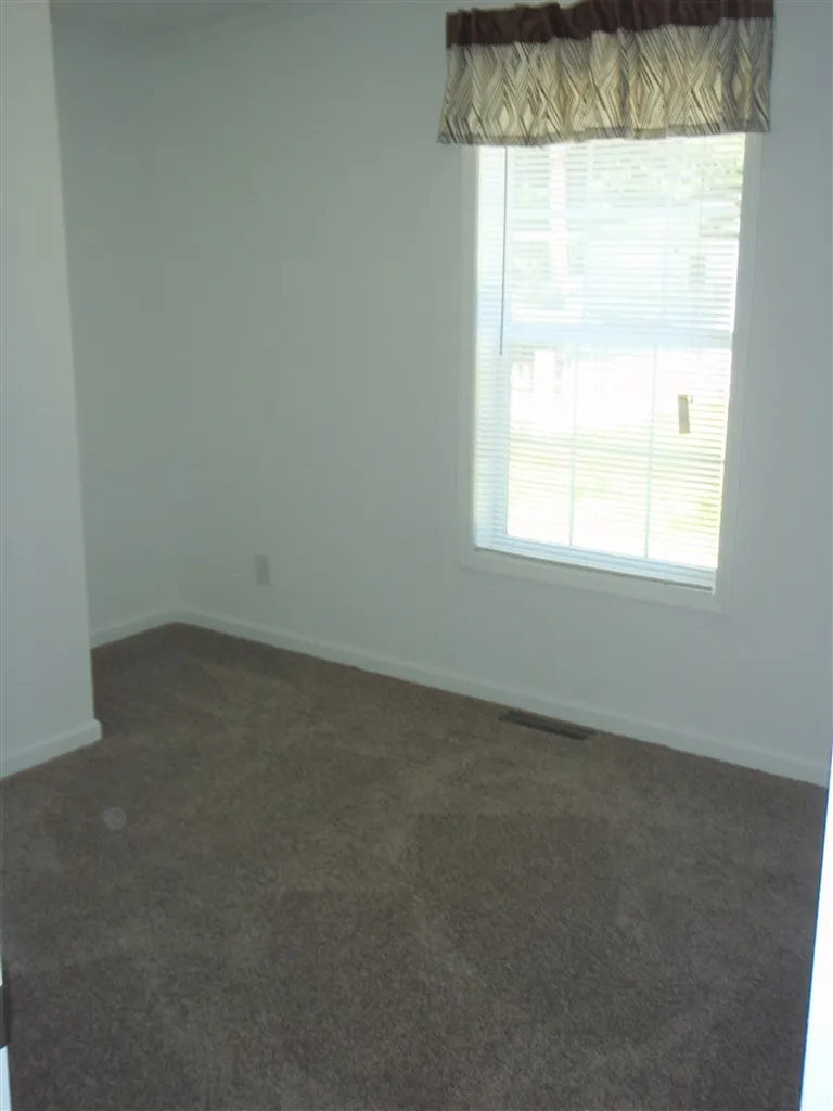 4 Ponderosa Avenue Nashua NH 03062
