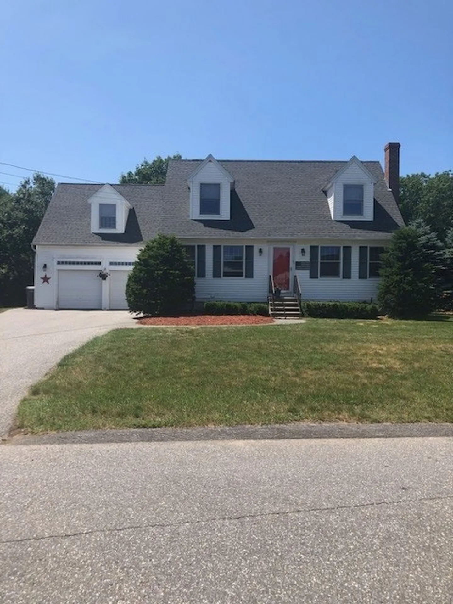 26 Elmwood Avenue Salem NH 03079