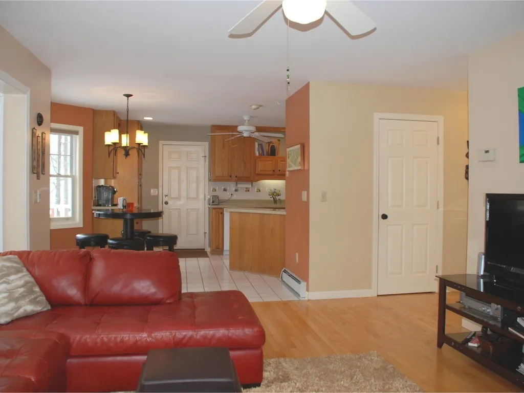 88 Nottingham Lane Burlington VT 05408