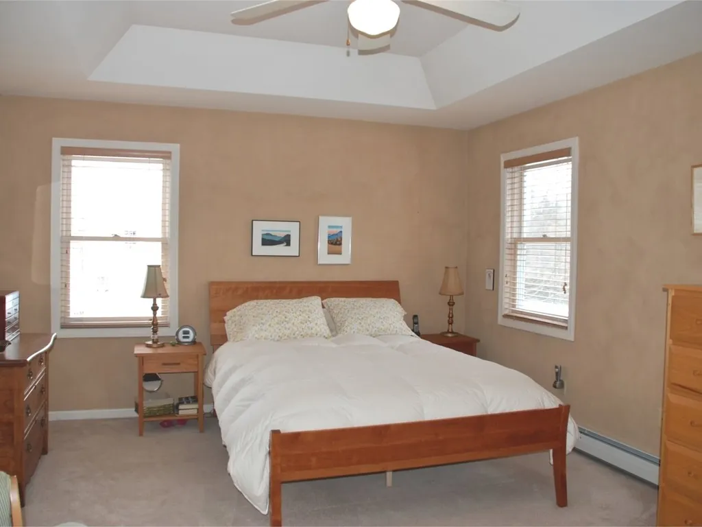 88 Nottingham Lane Burlington VT 05408