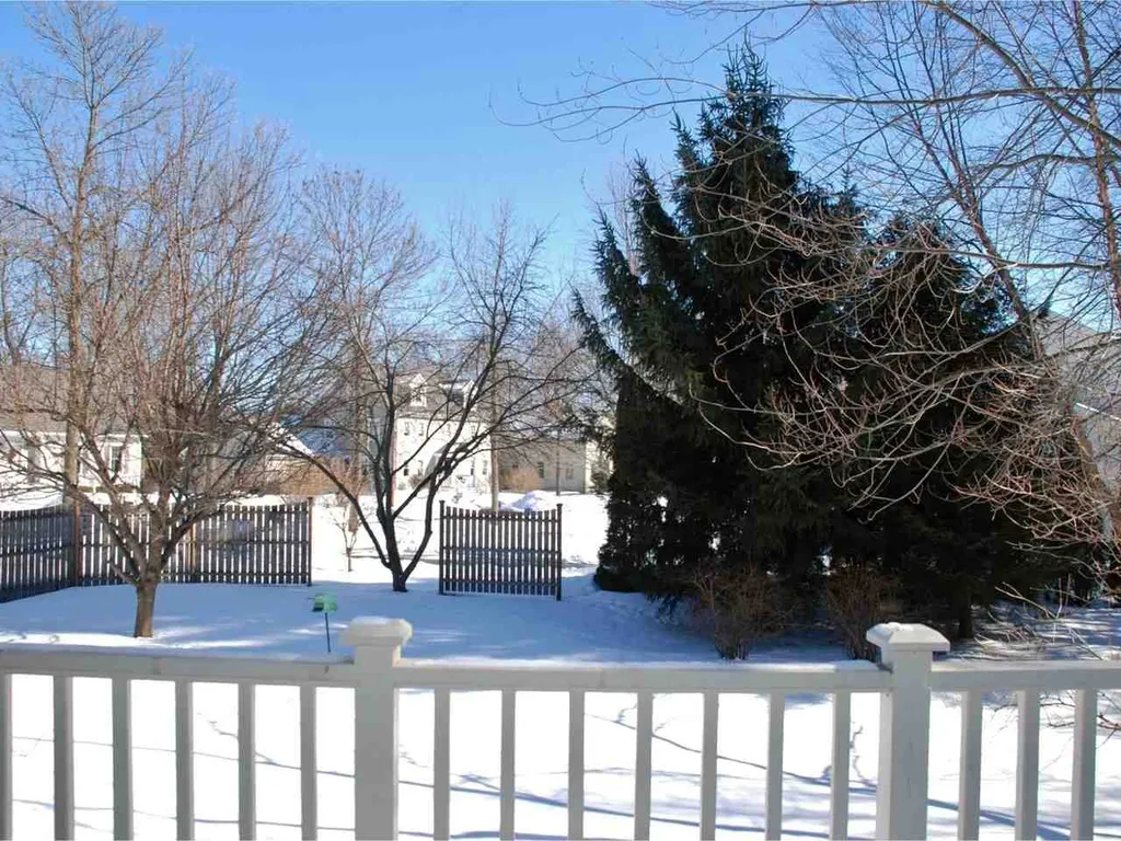 88 Nottingham Lane Burlington VT 05408
