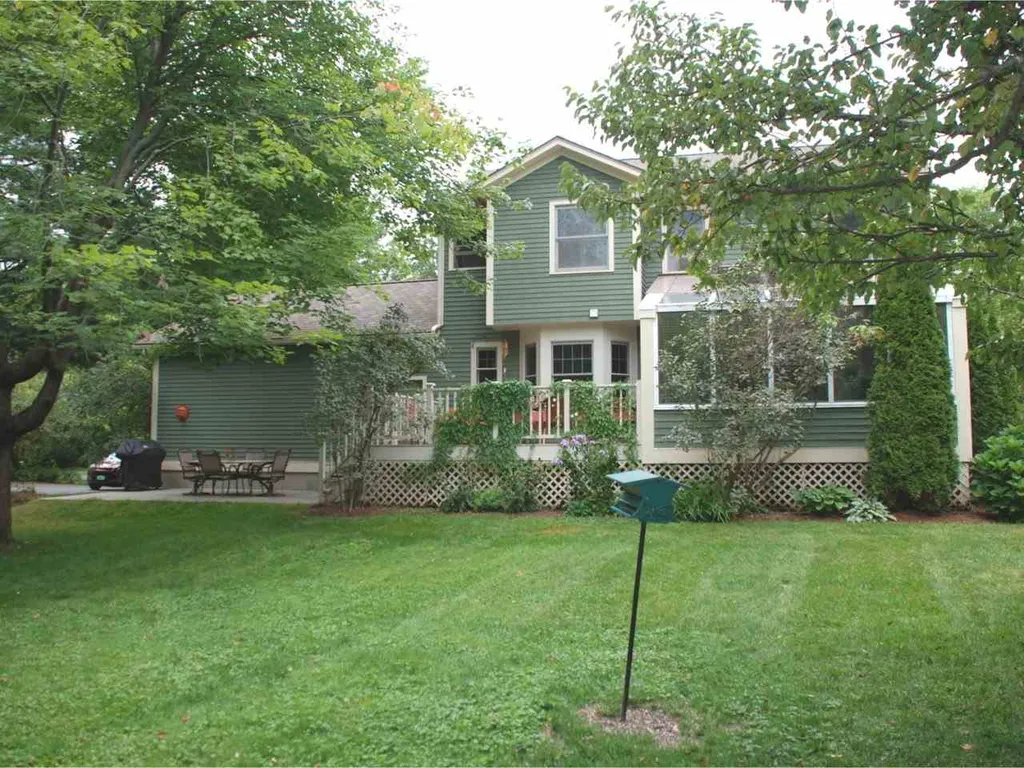 88 Nottingham Lane Burlington VT 05408