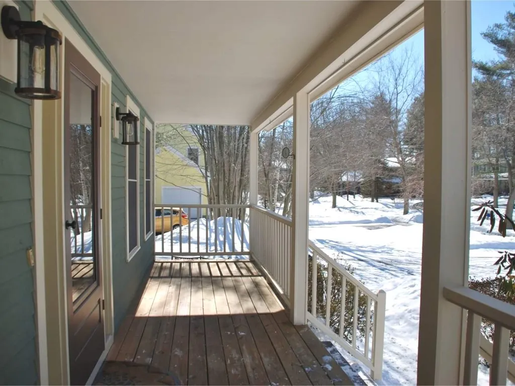 88 Nottingham Lane Burlington VT 05408