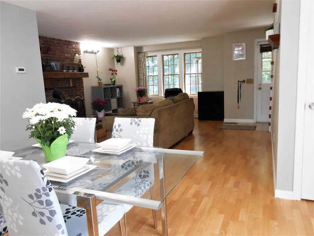 19 Littleworth Road Dover NH 03820