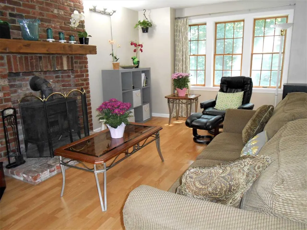 19 Littleworth Road Dover NH 03820