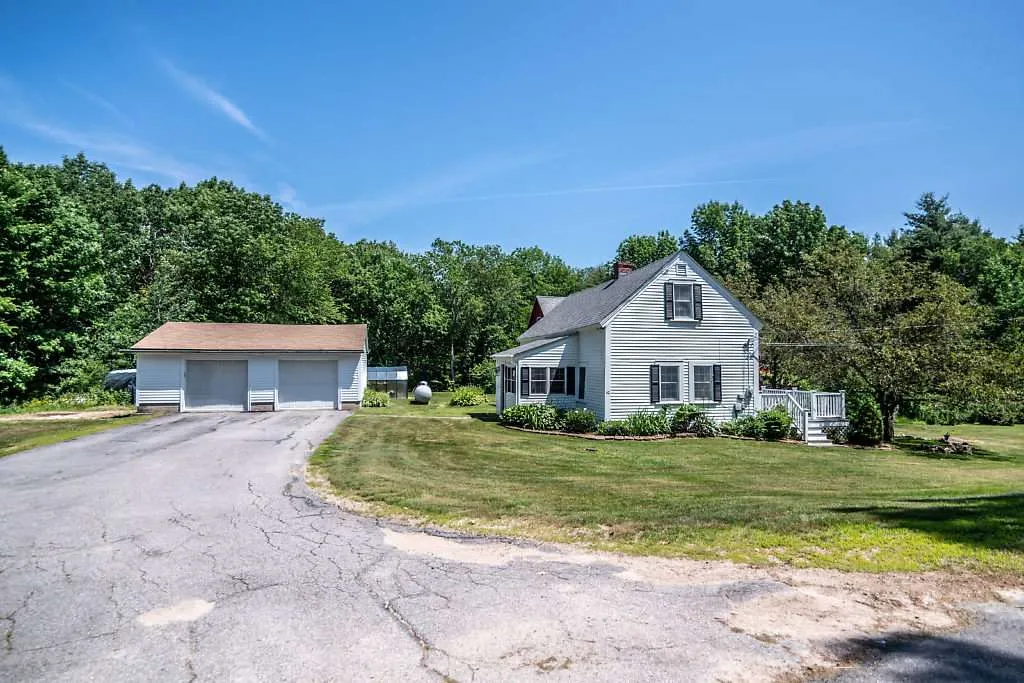 42 Buttermilk Lane Middleton NH 03887