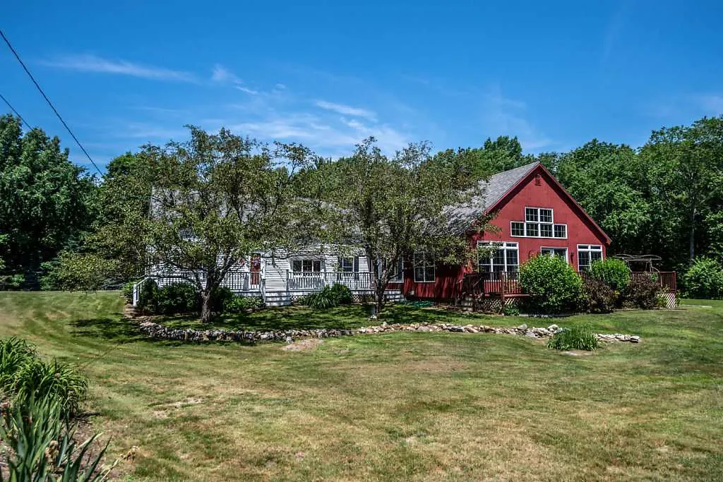 42 Buttermilk Lane Middleton NH 03887