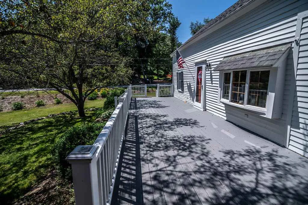 42 Buttermilk Lane Middleton NH 03887