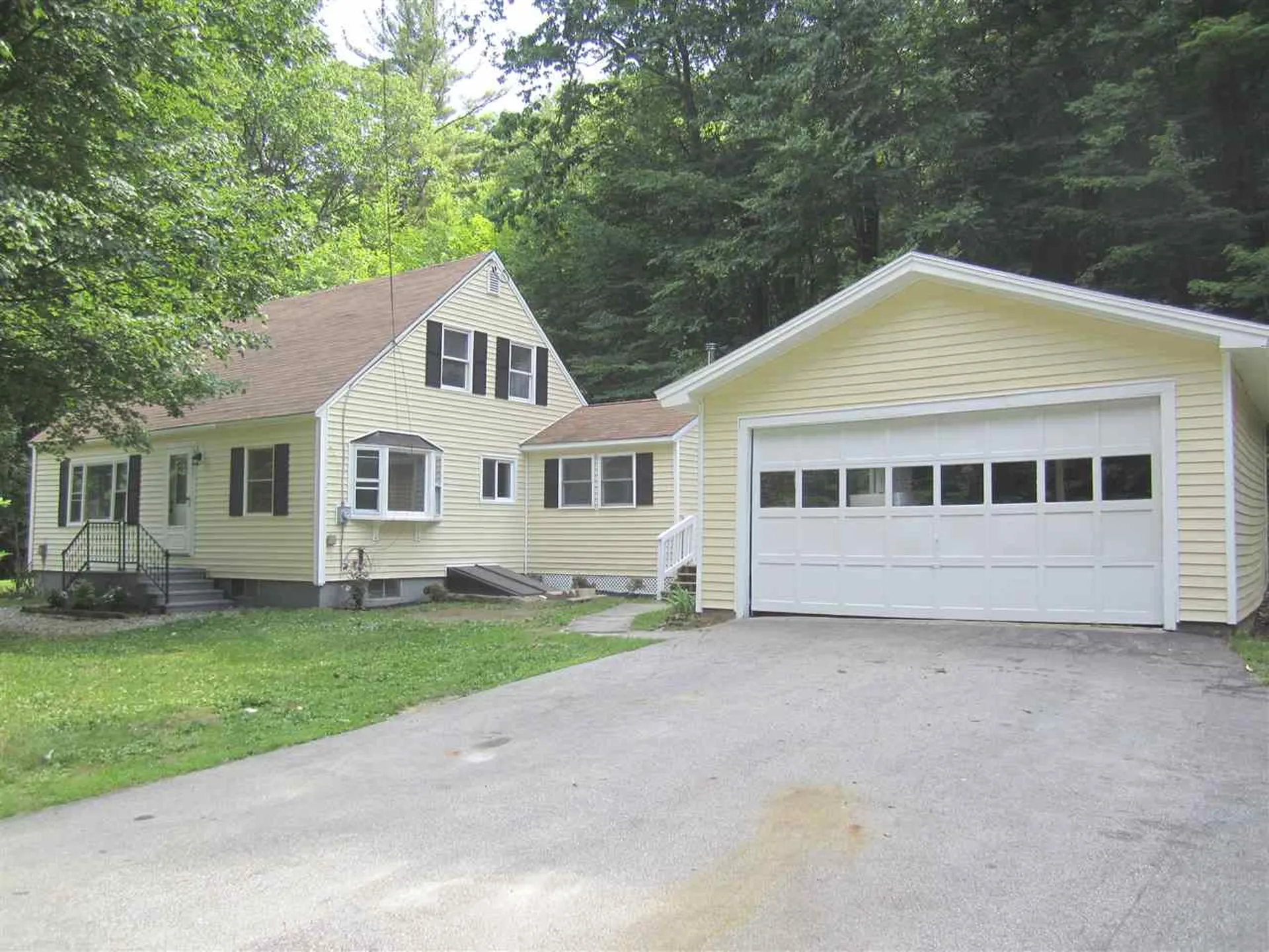 97 Grapevine Road Dunbarton NH 03046