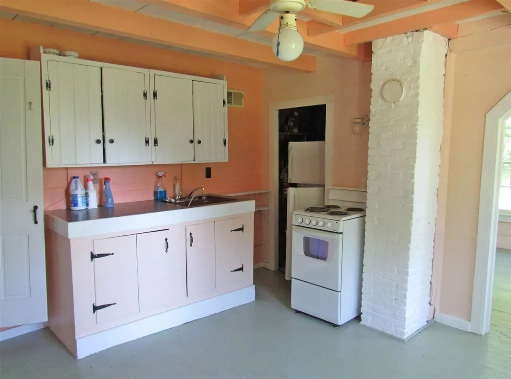 692 Miller Road Dummerston VT 05346